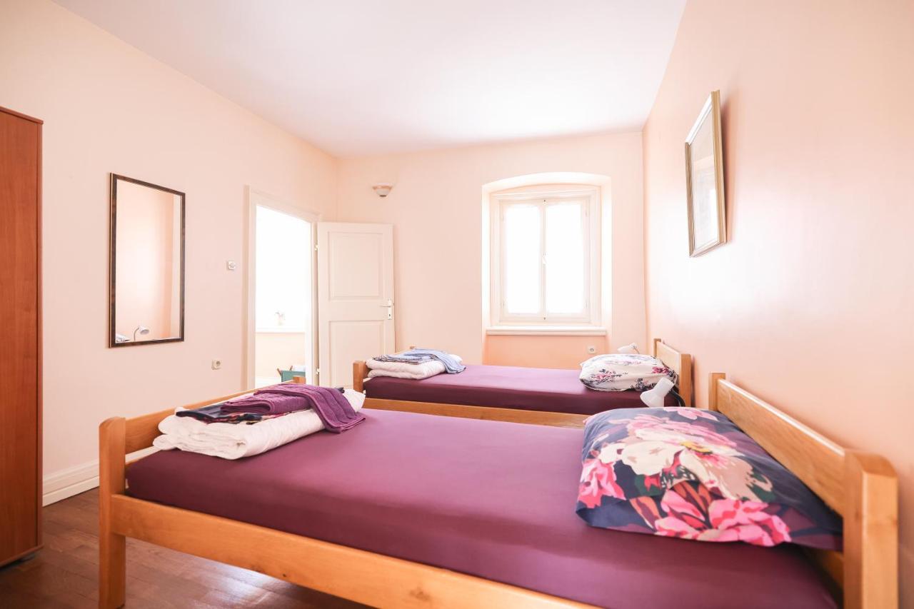 Two Bedroom Apartment In City Center Igor 扎达尔 外观 照片