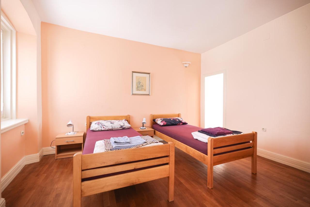 Two Bedroom Apartment In City Center Igor 扎达尔 外观 照片