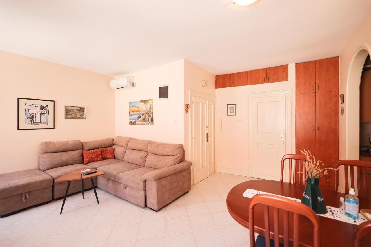 Two Bedroom Apartment In City Center Igor 扎达尔 外观 照片
